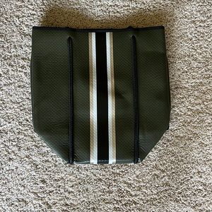 NWT Hauteshore tote for travel including small pouch